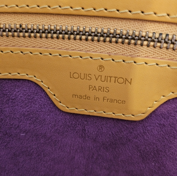 Authentic Vintage Louis Vuitton Epi Lussac - Picture 10 of 15